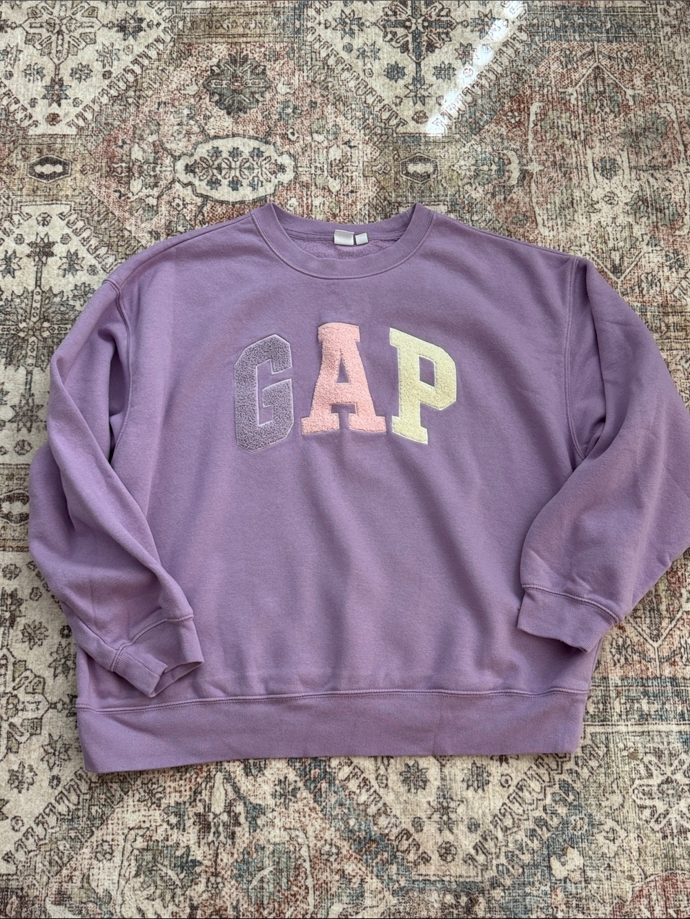GAP Crewneck Lilac Sweatshirt with Varsity Lettering